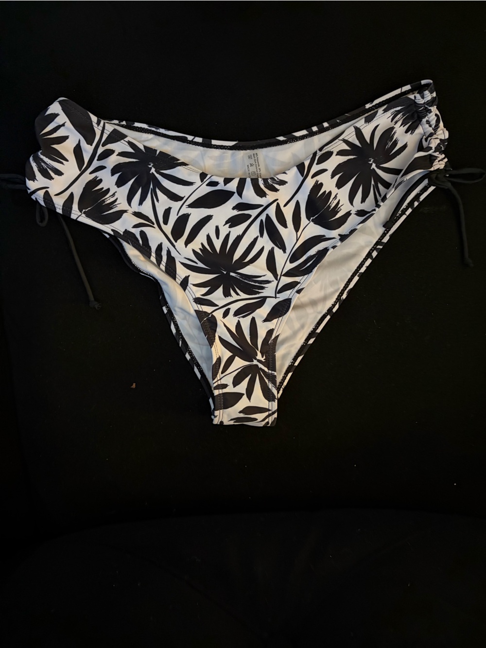 Black & White Floral Tie-Side Bikini Bottom - NWT